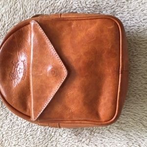 Vintage Il Bisonte natural leather small cross-